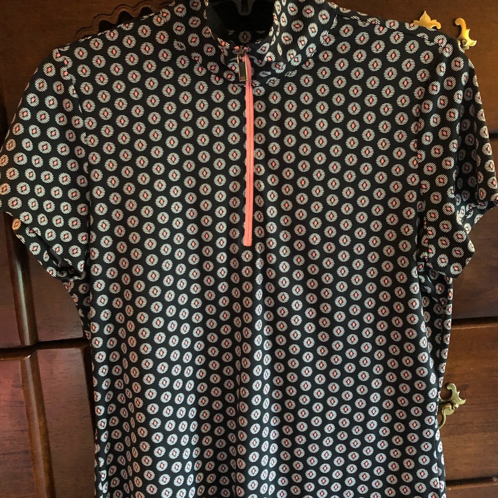 Tail Golf Top